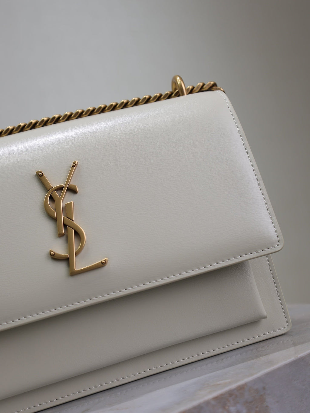 SAINT LAURENT YSL 25S SUNSET BAG 22 IN IVORY CALFSKIN GOLD HARDWRE