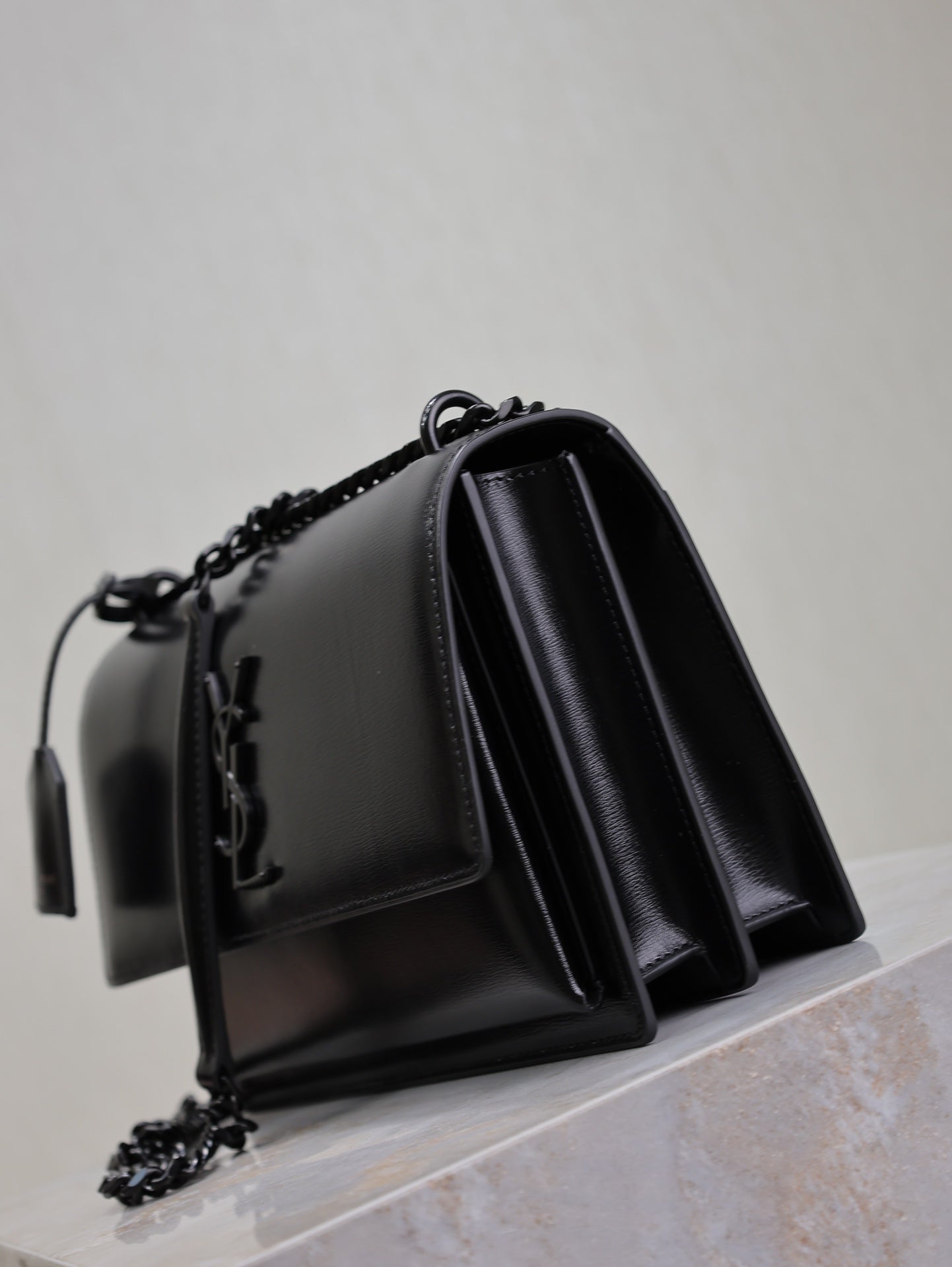 SAINT LAURENT YSL 25S SUNSET BAG 22 IN BLACK CALFSKIN BLACK HARDWRE