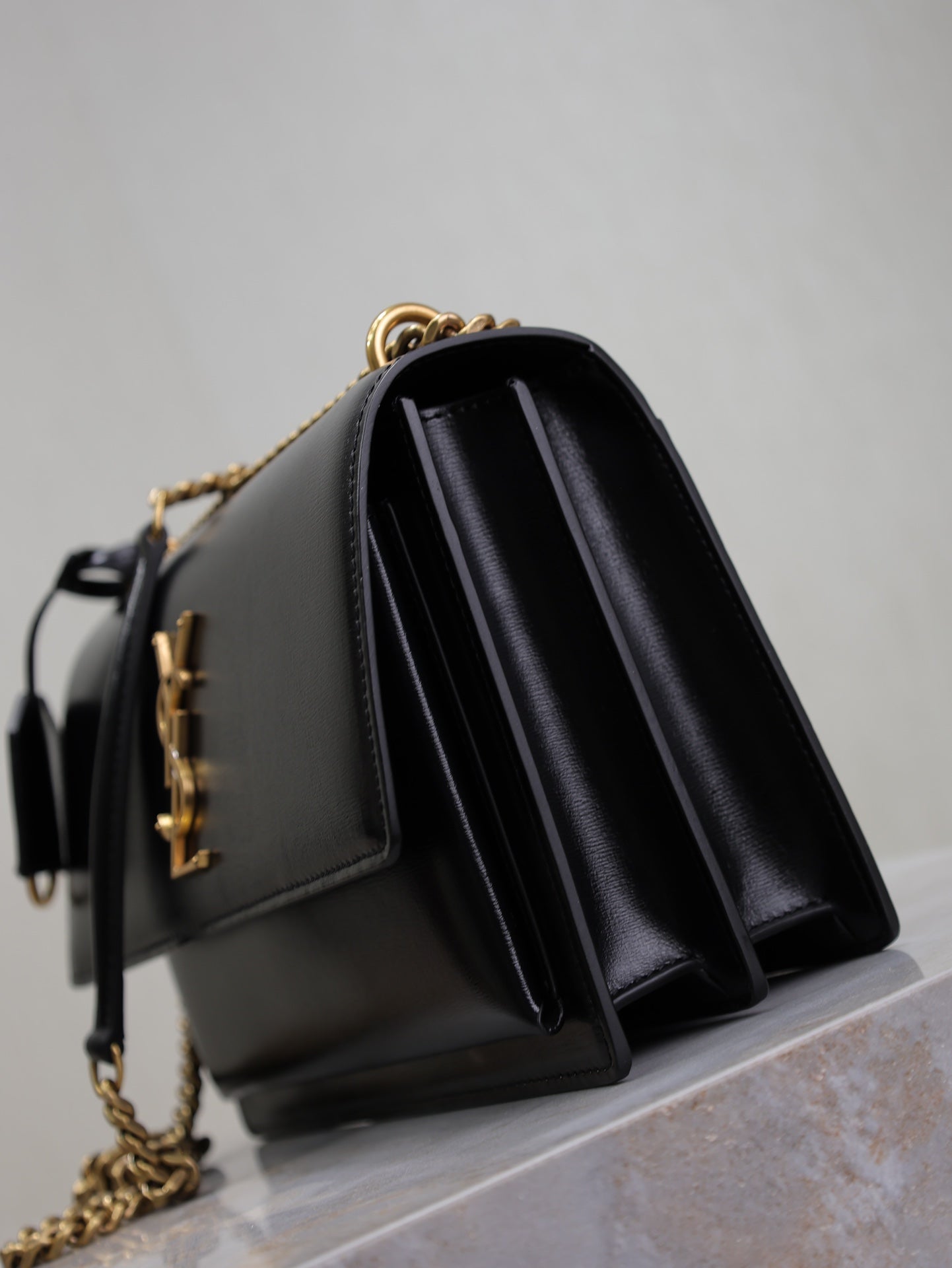 SAINT LAURENT YSL 25S SUNSET BAG 22 IN BLACK CALFSKIN GOLD HARDWARE