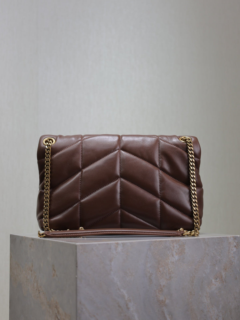 SAINT LAURENT YSL 25S LOULOU PUFFER MM 29 IN DARK BROWN CALFSKIN GOLD HARDWARE