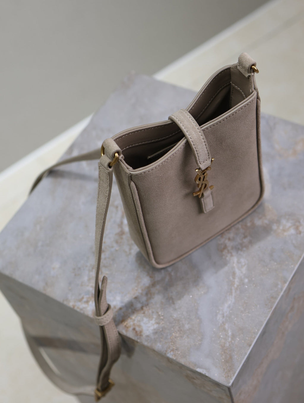 SAINT LAURENT LE 5 À 7 HOBO MINI BAG 18 IN LIGHT BROWN SUEDE COPPER HARDWARE