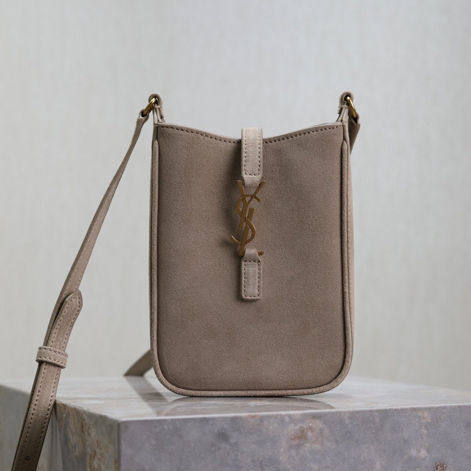 SAINT LAURENT LE 5 À 7 HOBO MINI BAG 18 IN LIGHT BROWN SUEDE COPPER HARDWARE