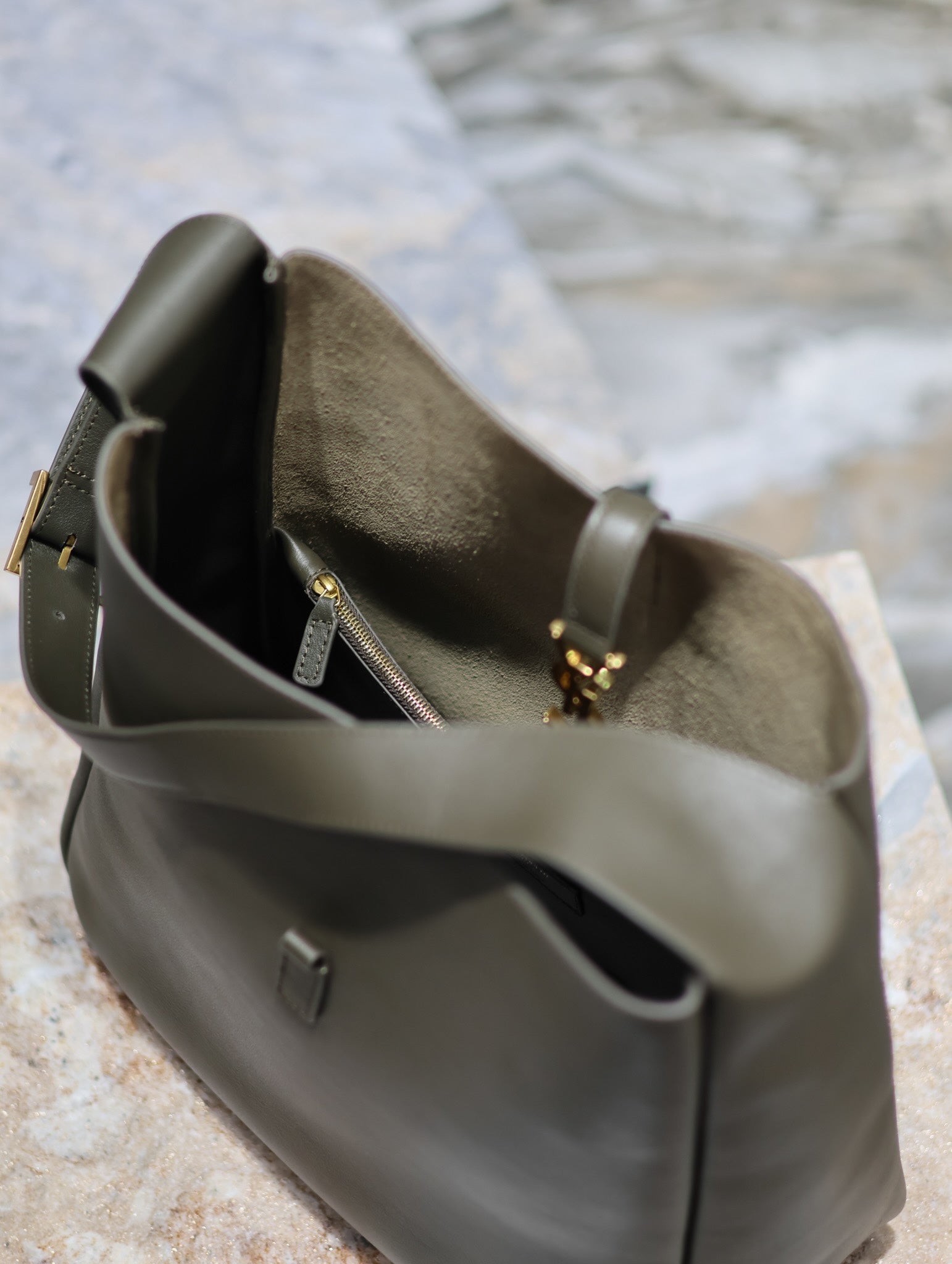 SAINT LAURENT LE 5 À 7 LARGE BAG 31 IN KHAKI GREEN LAMBSKIN