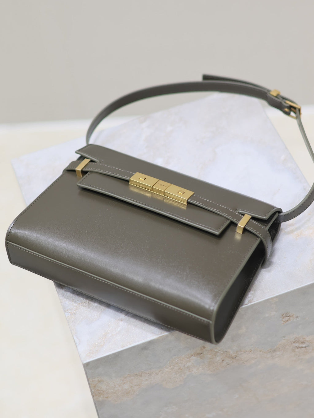 SAINT LAURENT MANHATTAN IN BOX SMALL 24 IN KOMBU GREEN CALFSKIN GOLD HARDWARE