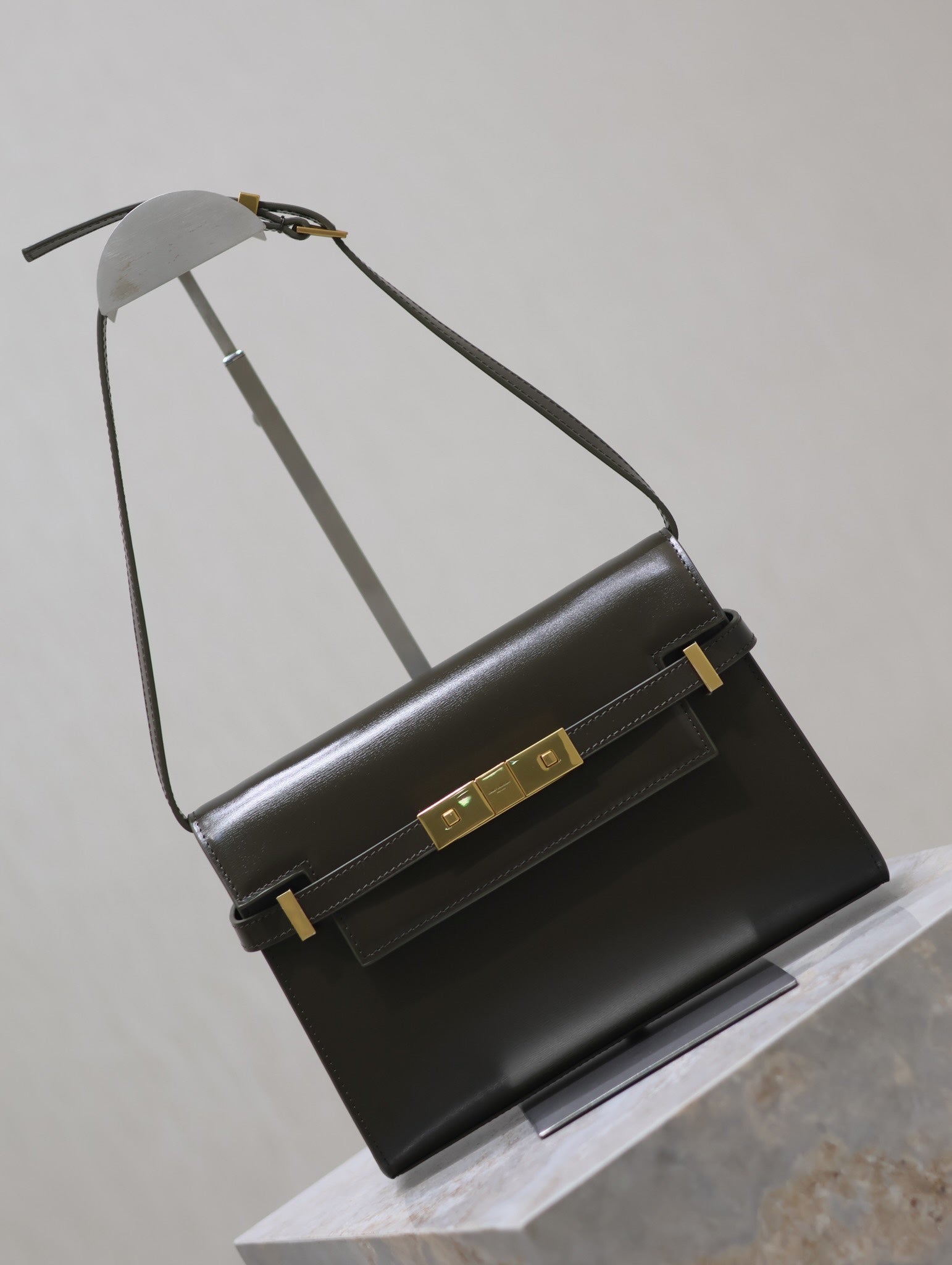 SAINT LAURENT MANHATTAN IN BOX SMALL 24 IN KOMBU GREEN CALFSKIN GOLD HARDWARE
