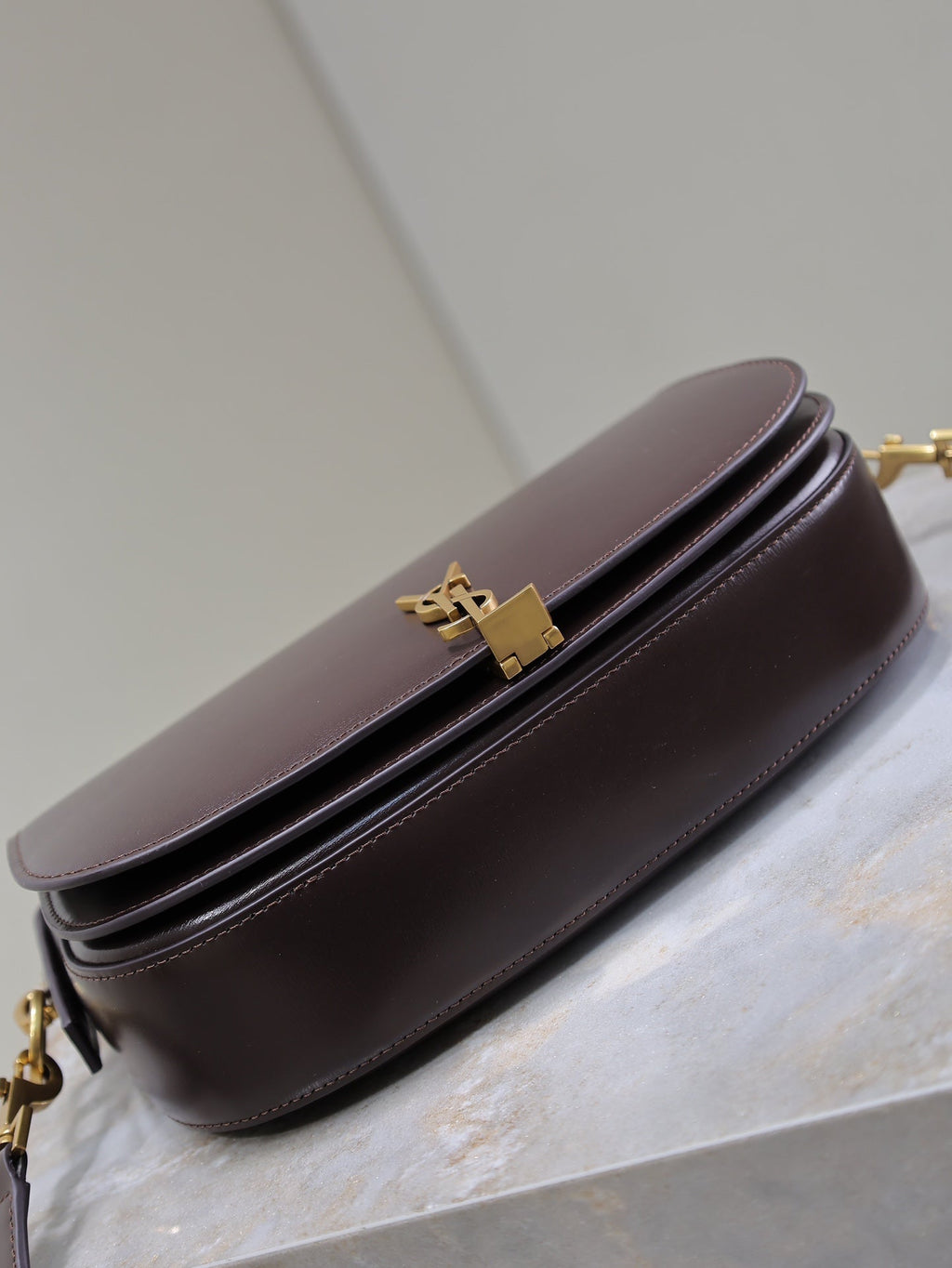 SAINT LAURENT VOLTAIRE 24 IN BRUNETTE BROWN CALFSKIN