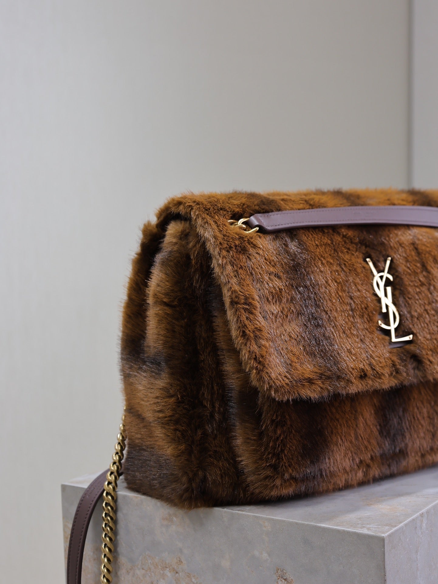 SAINT LAURENT NIKI LARGE 32 IN COFFE BROWN MINK FUR GOLD HARDWARE