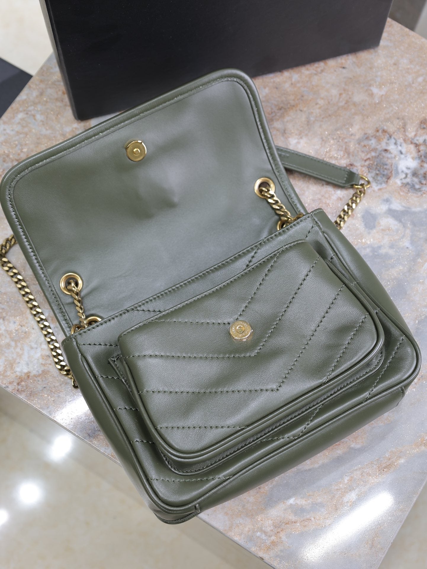 SAINT LAURENT NIKI BABY 22 IN UNIFORM GREEN LAMBSKIN GOLD CHAIN
