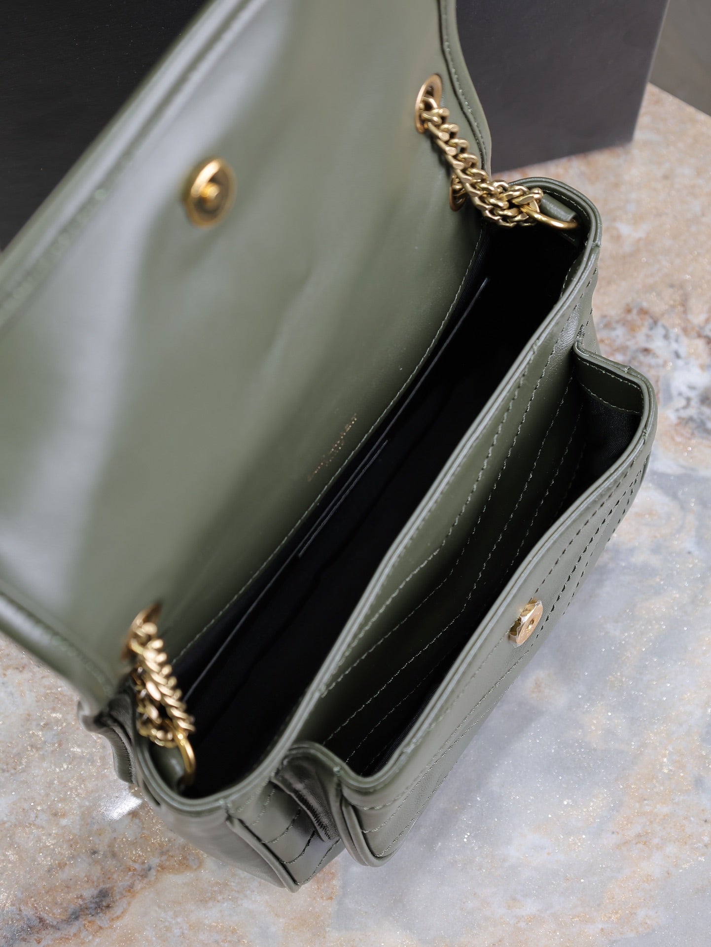 SAINT LAURENT NIKI BABY 22 IN UNIFORM GREEN LAMBSKIN GOLD CHAIN