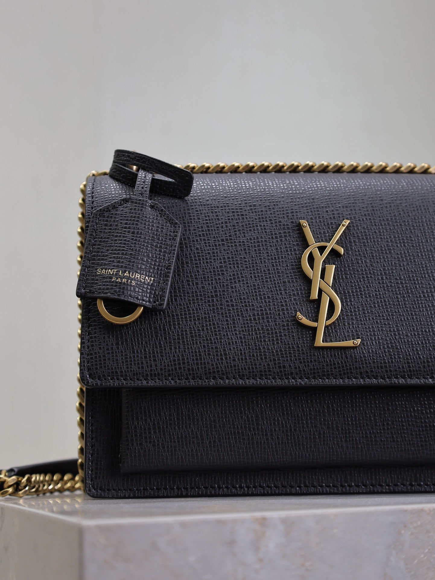 SAINT LAURENT YSL 25S SUNSET MEDIUM 22 IN BLACK GRAINED CALFSKIN GOLD HARDWARE