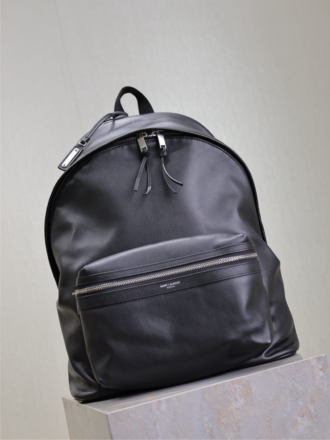 SAINT LAURENT CITY BACKPACK 38 IN BLACK CALFSKIN