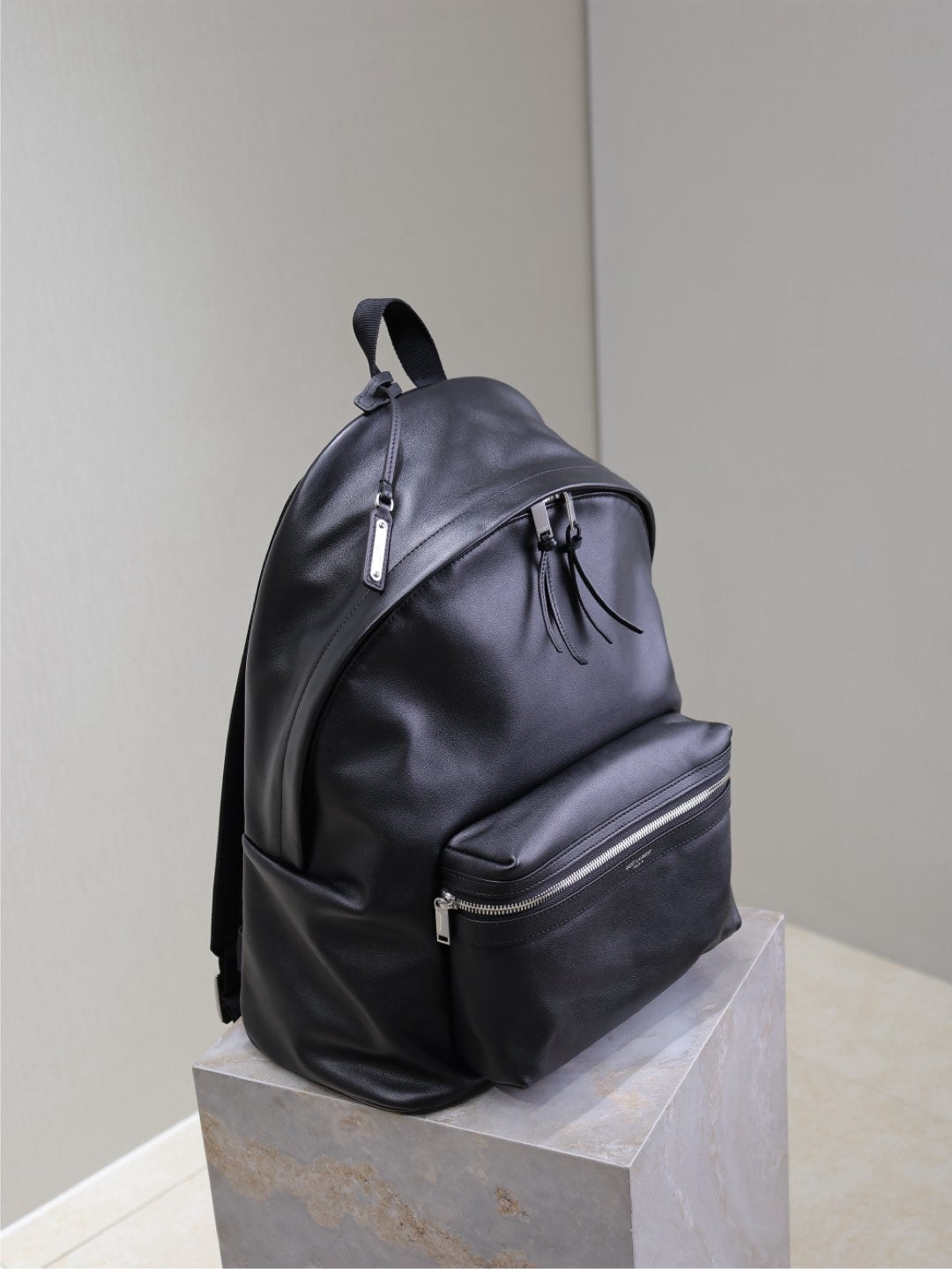 SAINT LAURENT CITY BACKPACK 38 IN BLACK CALFSKIN