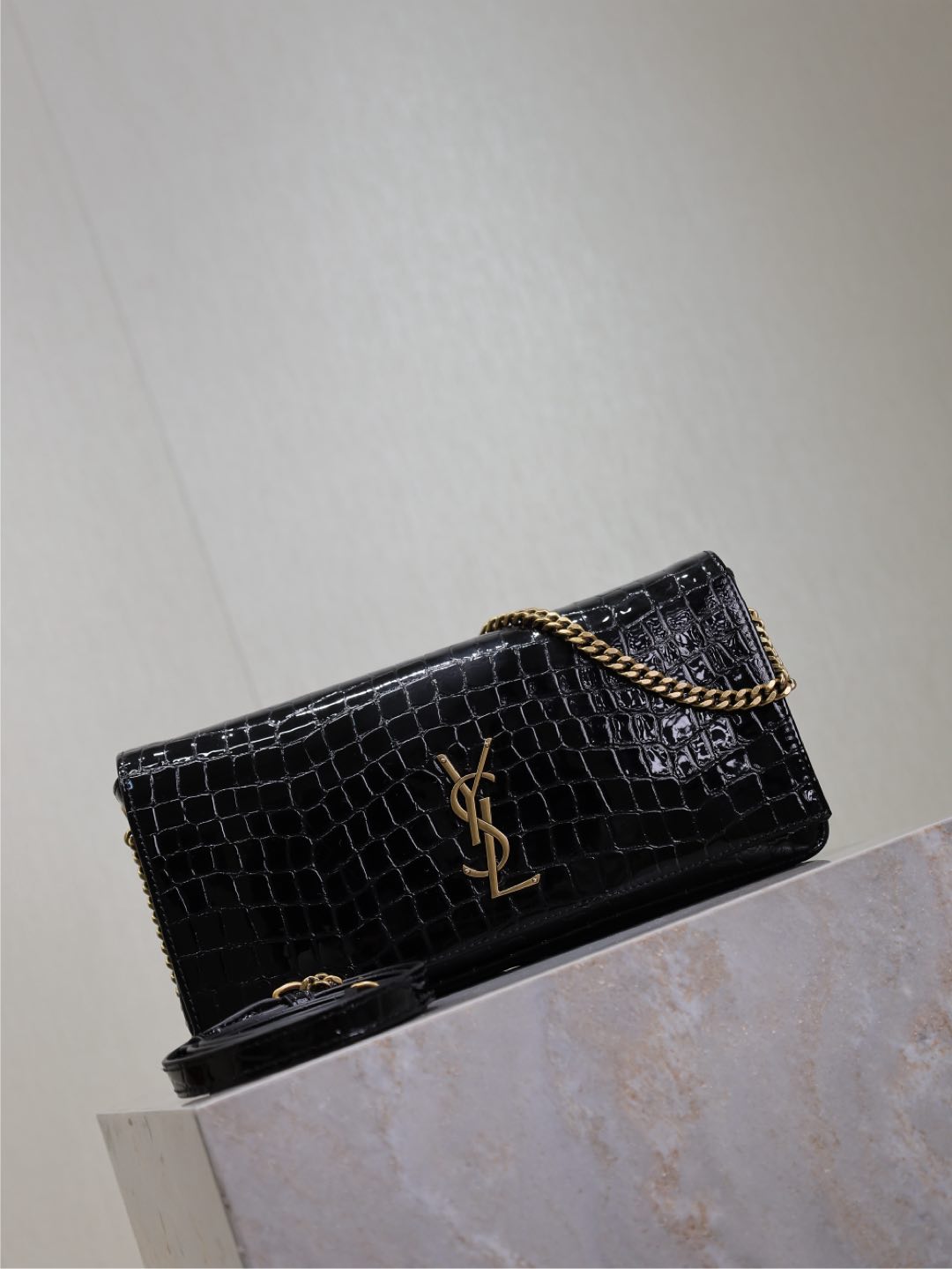 SAINT LAURENT KATE 99 MEDIUM BAG 26 IN BLACK CROCODILE-EMBOSSED CALFSKIN COPPER HARDWARE