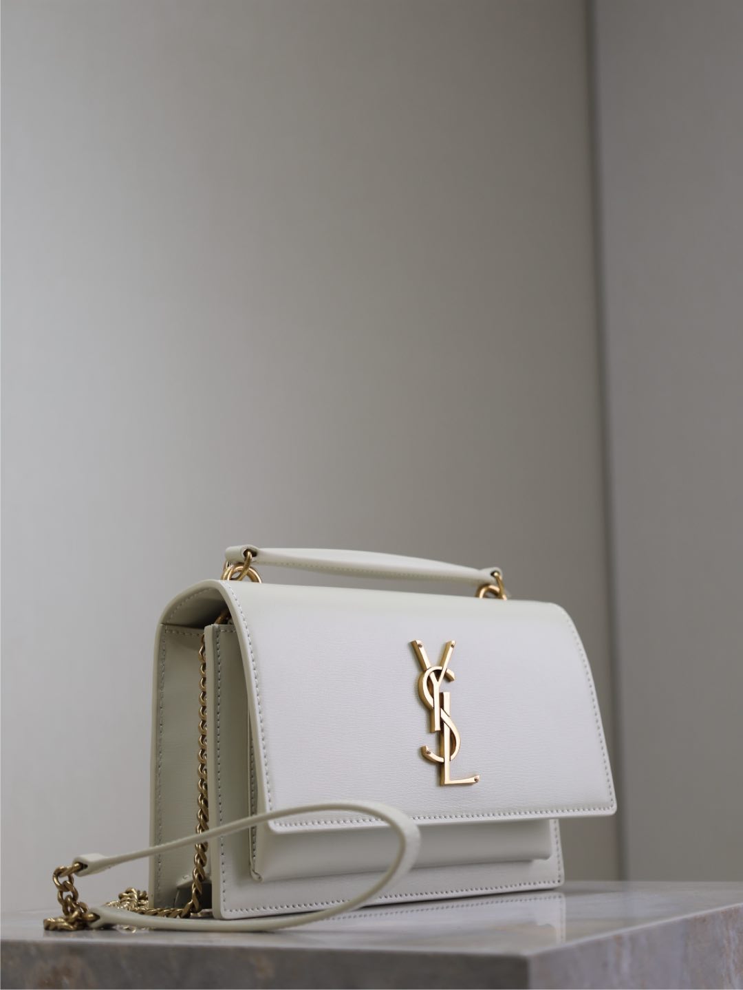 SAINT LAURENT SUNSET SMALL BAG 19 IN WHITE CALFSKIN GOLD HARDWARE