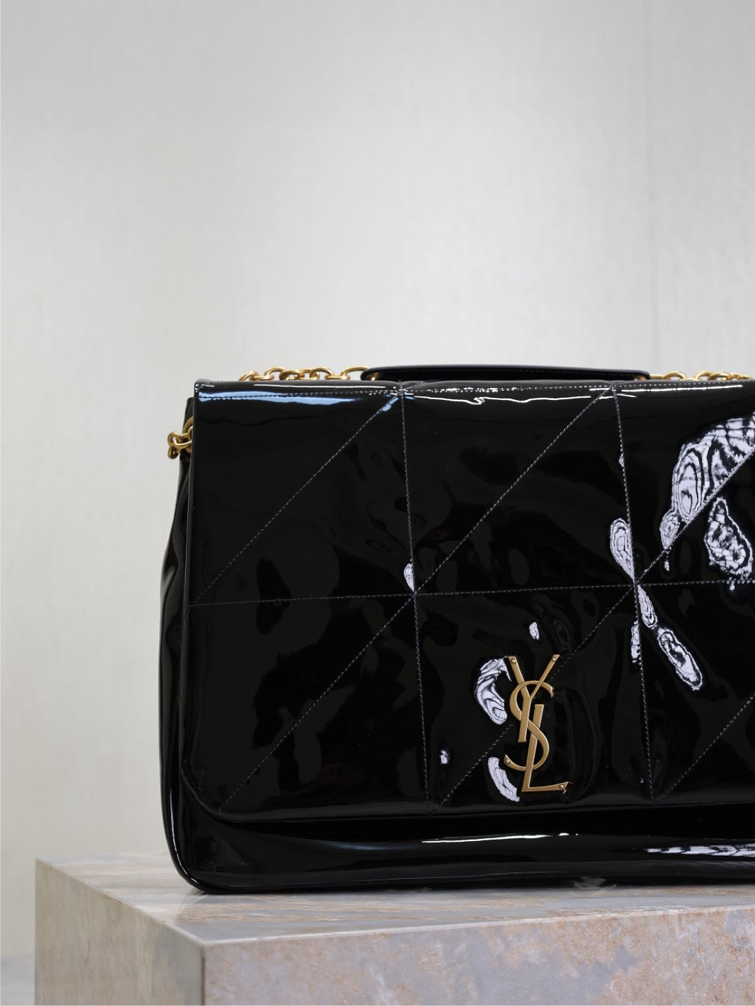 SAINT LAURENT JAMIE 4.3 LARGE BAG 43 IN BLACK PATENT LAMBSKIN GOLD HARDWARE