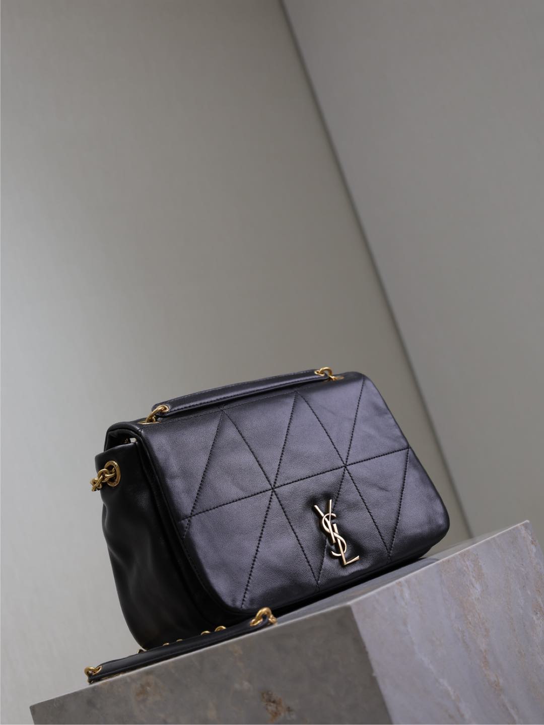 SAINT LAURENT JAMIE 4.3 SMALL BAG 25 IN BLACK LAMBSKIN GOLD HARDWARE