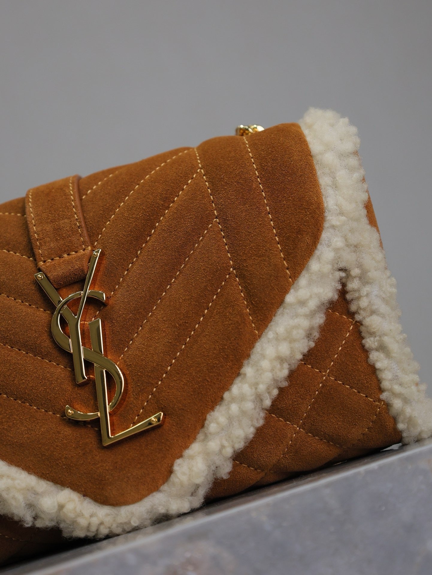 SAINT LAURENT ENVELOPE CHAIN BAG 21 IN BRONZE BROWN SUEDE AND WHITE SHEARLING TRIM GOLD HARDWARE