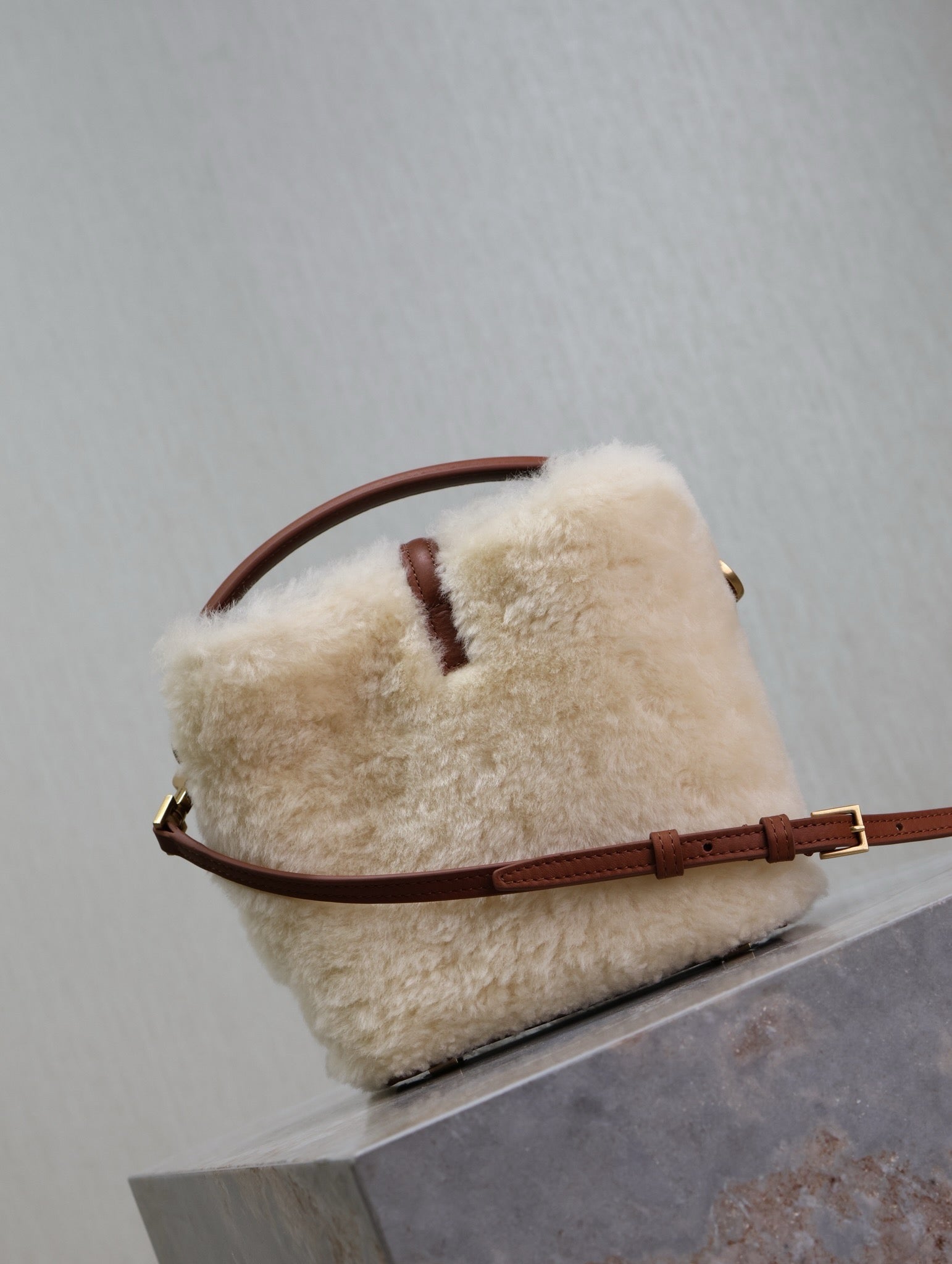 SAINT LAURENT LE 37 MINI BUCKET BAG 15 IN CREAM SHEARLING AND BROWN LEATHER TRIM