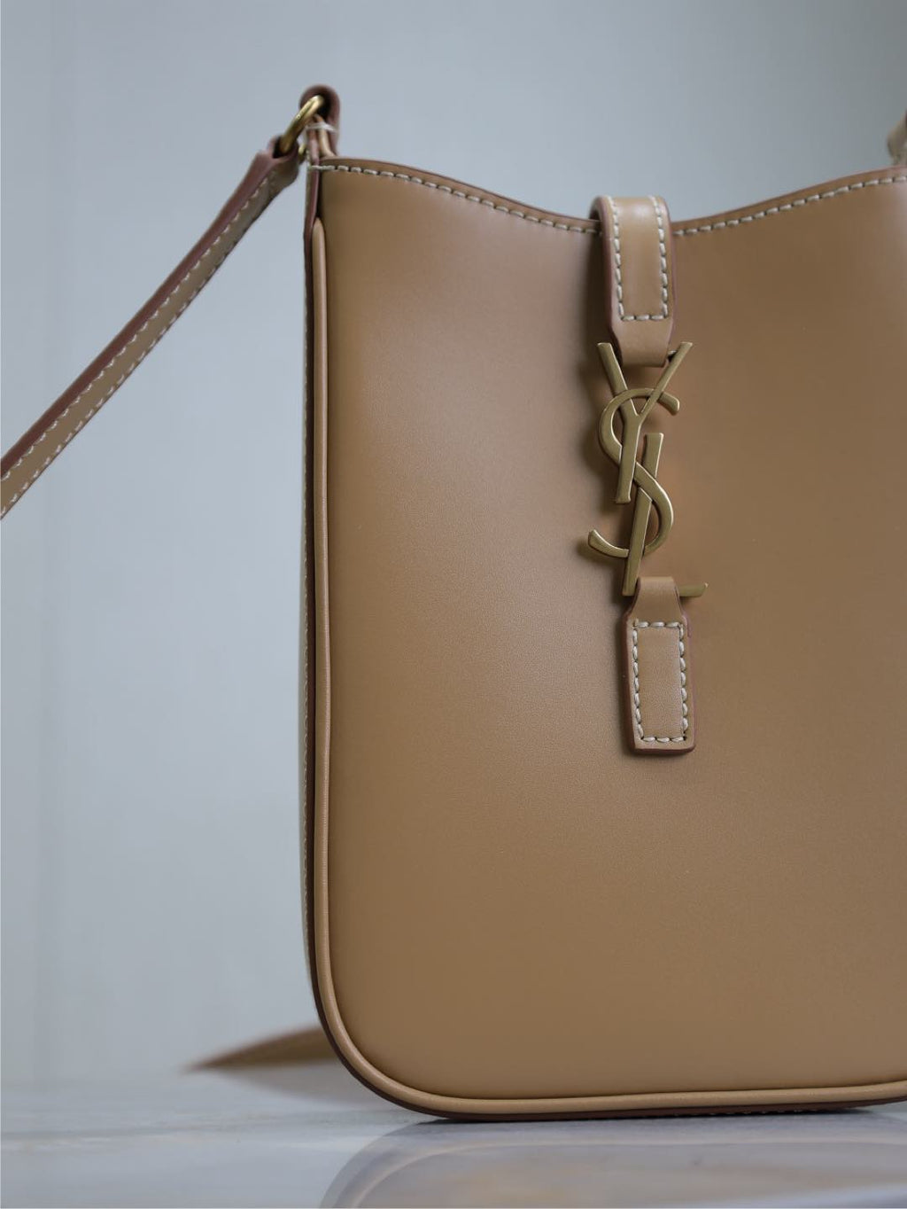 SAINT LAURENT LE 5 À 7 PHONE BAG 18 IN CIDER BROWN CALFSKIN