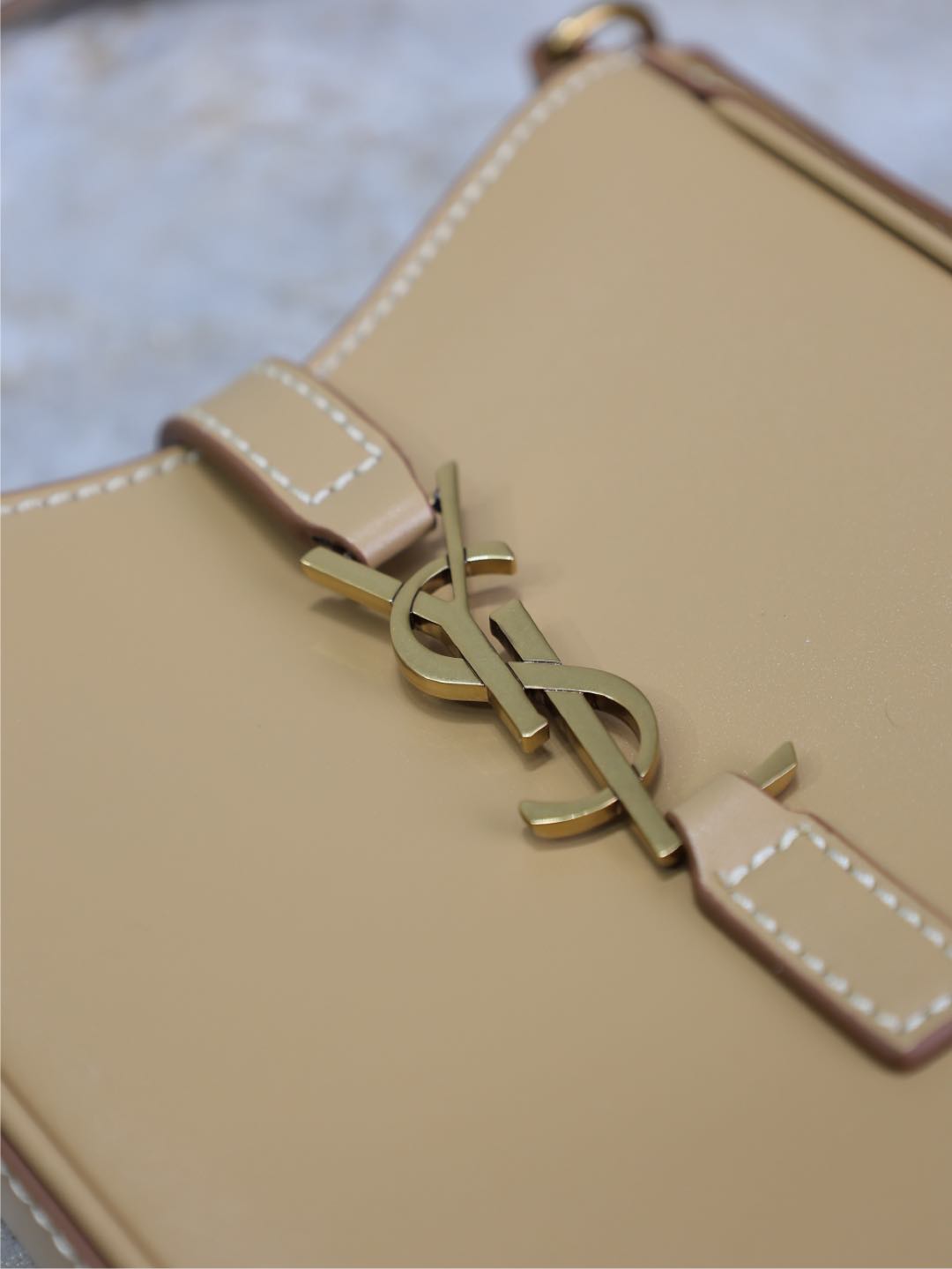 SAINT LAURENT LE 5 À 7 PHONE BAG 18 IN CIDER BROWN CALFSKIN