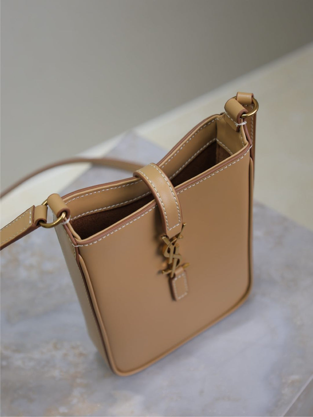 SAINT LAURENT LE 5 À 7 PHONE BAG 18 IN CIDER BROWN CALFSKIN