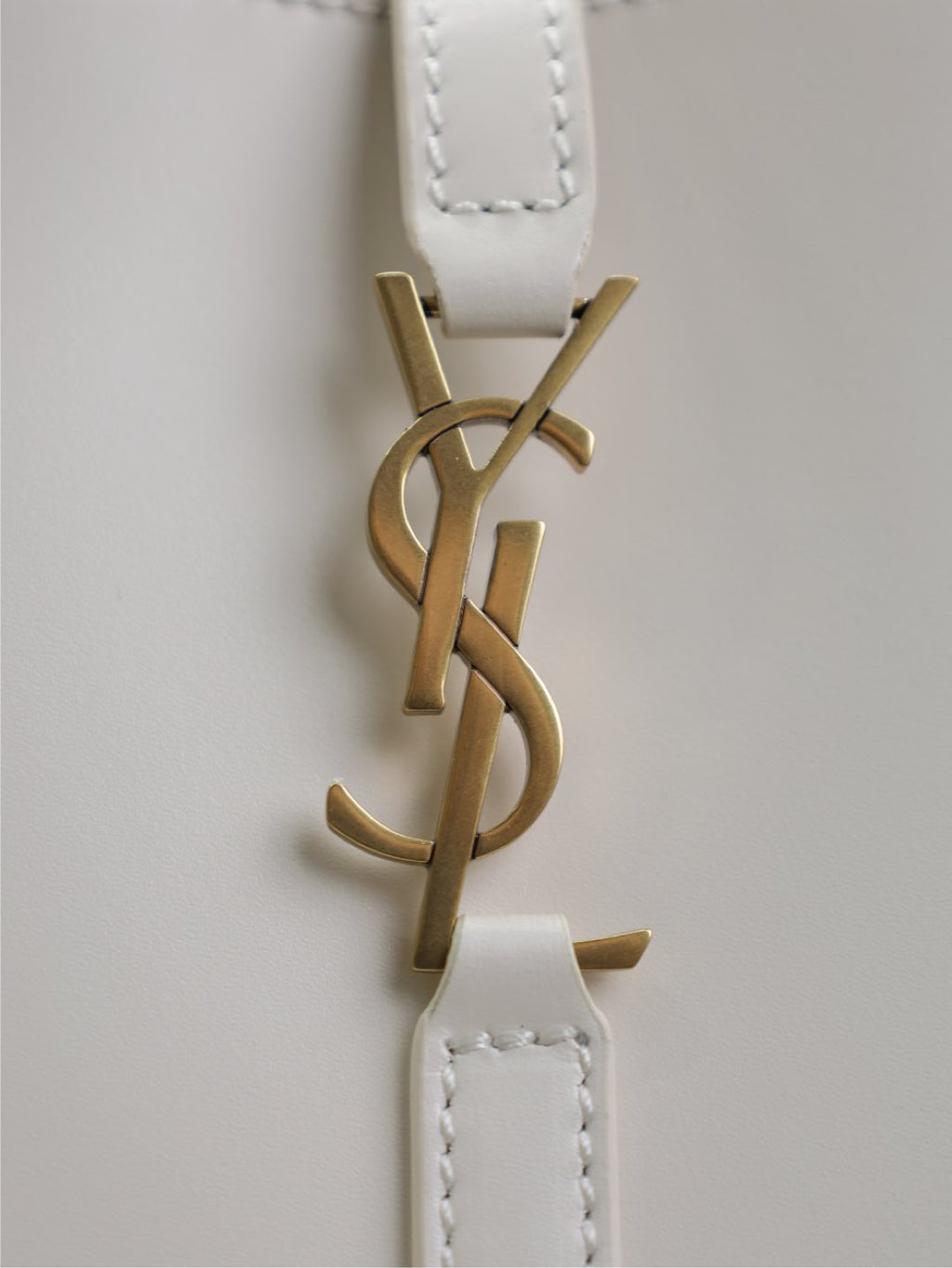 SAINT LAURENT LE 5 À 7 PHONE BAG 18 IN WHITE CALFSKIN