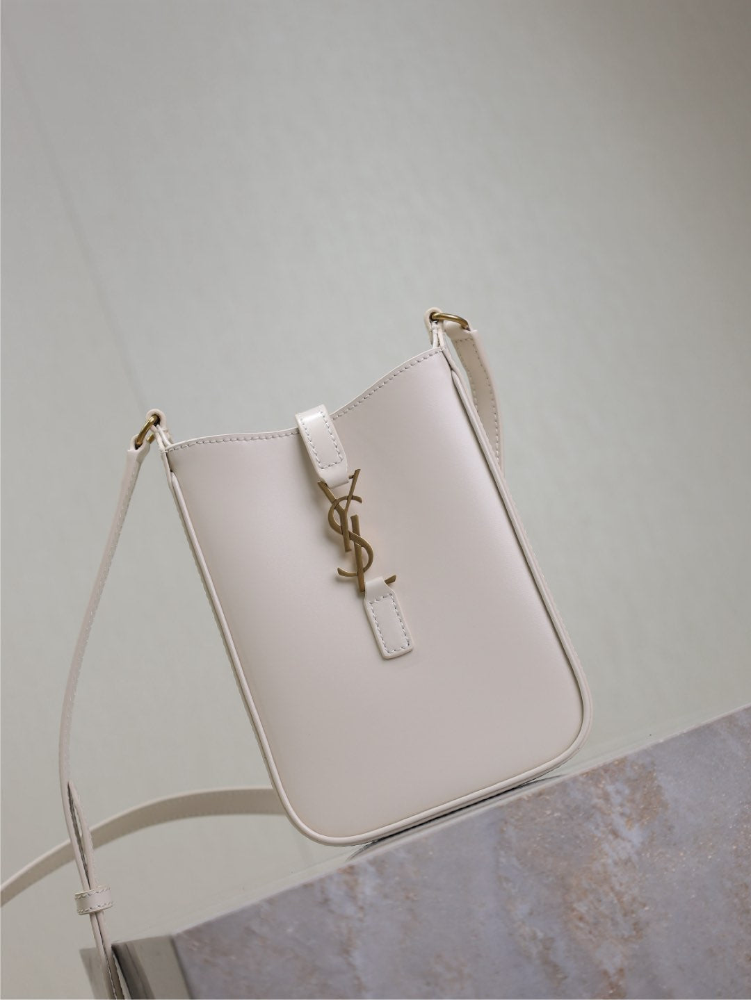 SAINT LAURENT LE 5 À 7 PHONE BAG 18 IN WHITE CALFSKIN