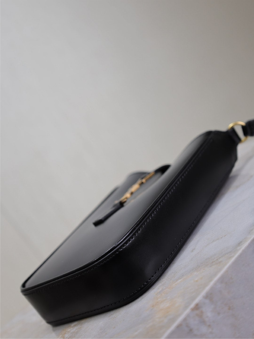 SAINT LAURENT LE 5 À 7 PHONE BAG 18 IN BLACK CALFSKIN