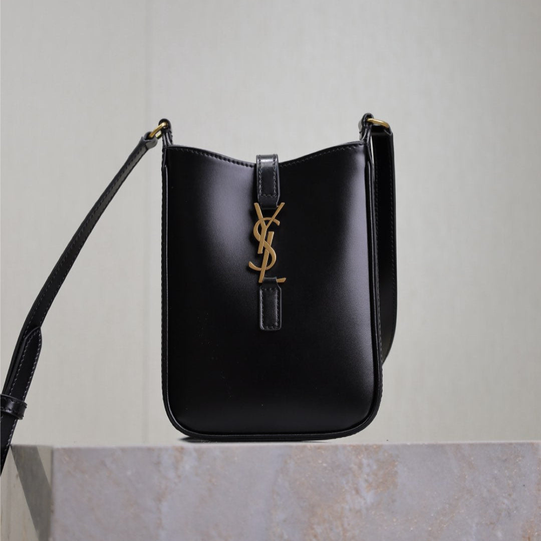 SAINT LAURENT LE 5 À 7 PHONE BAG 18 IN BLACK CALFSKIN