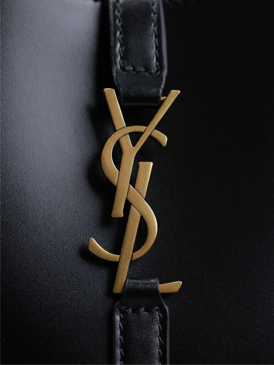 SAINT LAURENT LE 5 À 7 PHONE BAG 18 IN BLACK CALFSKIN