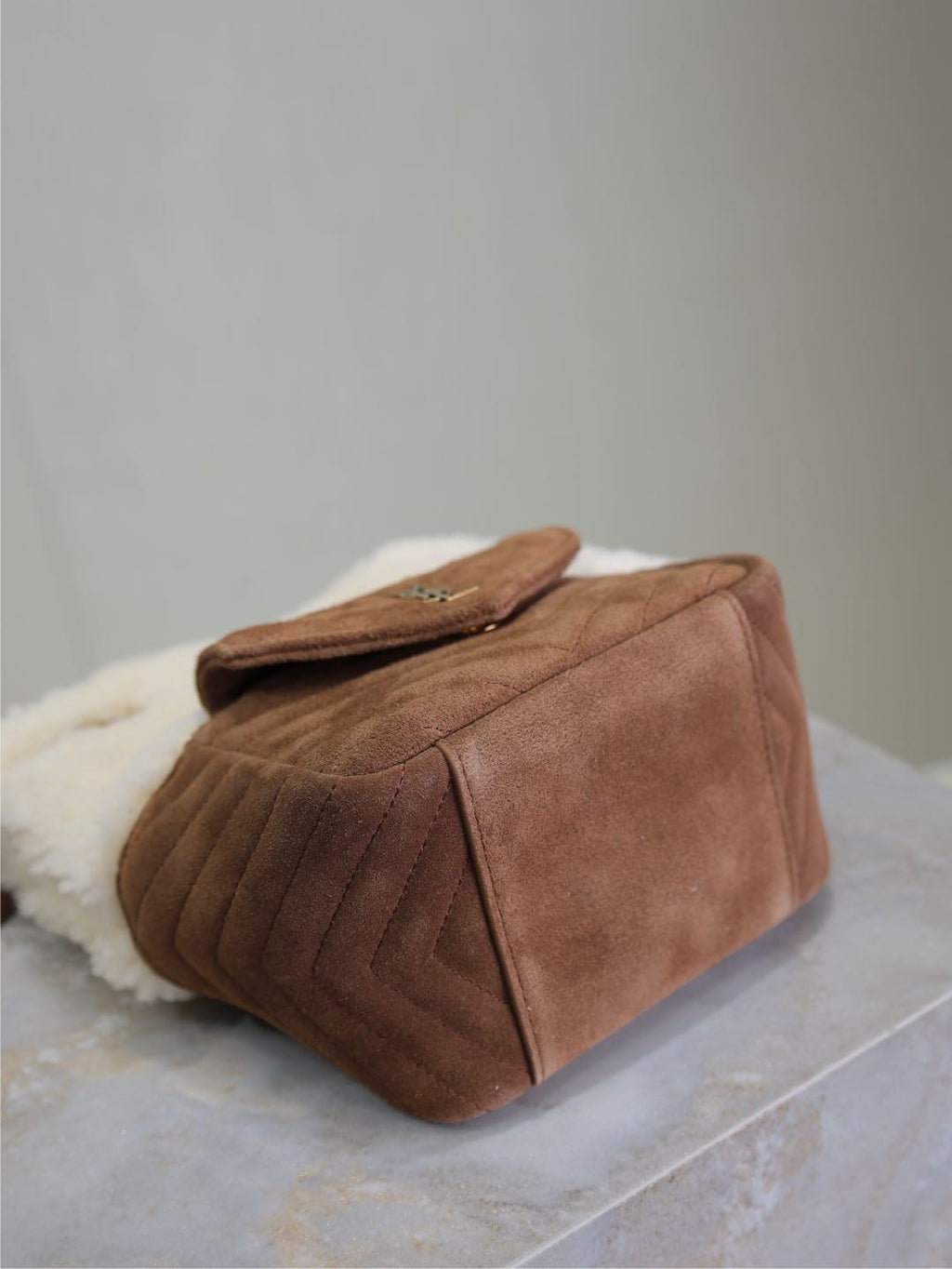 SAINT LAURENT JOE MINI BUCKET BAG 19 IN WHITE SHEARLING AND BROWN SUEDE