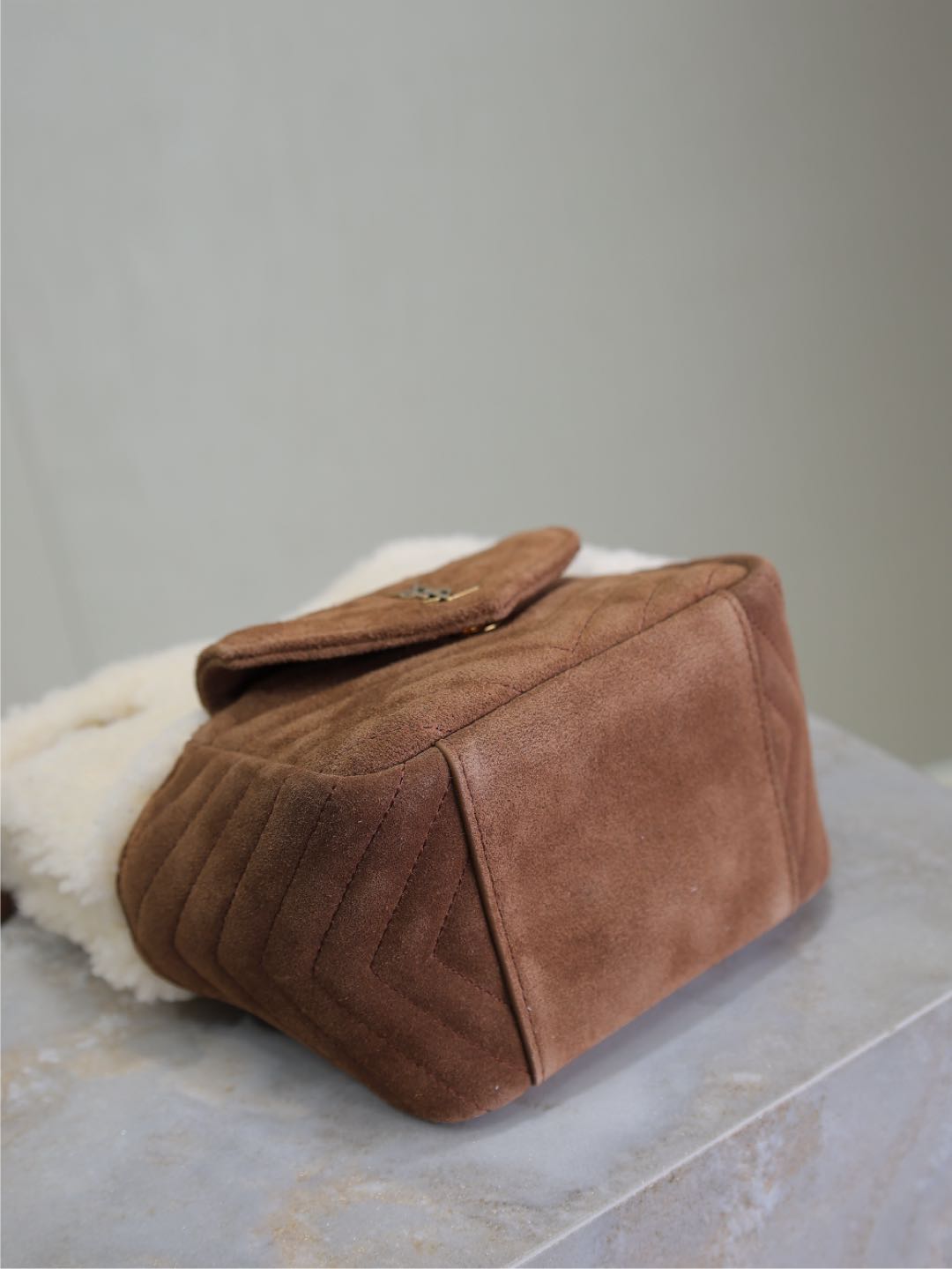 SAINT LAURENT JOE MINI BUCKET BAG 19 IN WHITE SHEARLING AND BROWN SUEDE