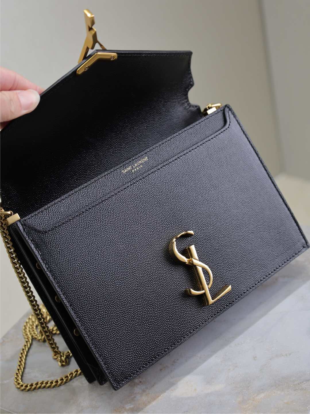 SAINT LAURENT CASSANDRA CHAIN BAG 22 IN BLACK CAVIAR PATTERN CALFSKIN GOLD HARDWARE