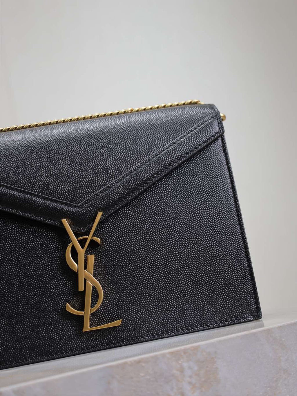 SAINT LAURENT CASSANDRA CHAIN BAG 22 IN BLACK CAVIAR PATTERN CALFSKIN GOLD HARDWARE