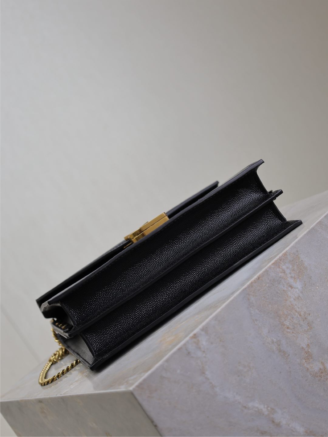SAINT LAURENT CASSANDRA CHAIN BAG 22 IN BLACK CAVIAR PATTERN CALFSKIN GOLD HARDWARE