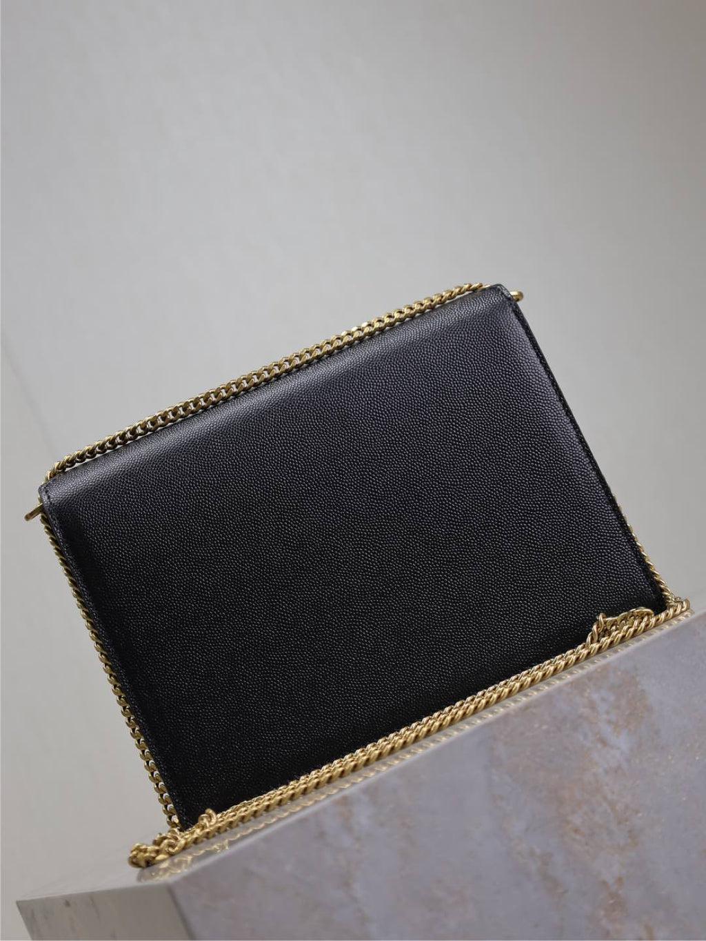 SAINT LAURENT CASSANDRA CHAIN BAG 22 IN BLACK CAVIAR PATTERN CALFSKIN GOLD HARDWARE