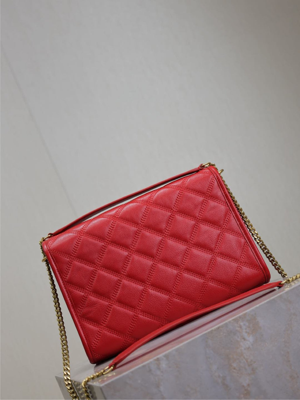 SAINT LAURENT BECKY 25 IN RED QUILTED LAMBSKIN GOLD HARDWARE