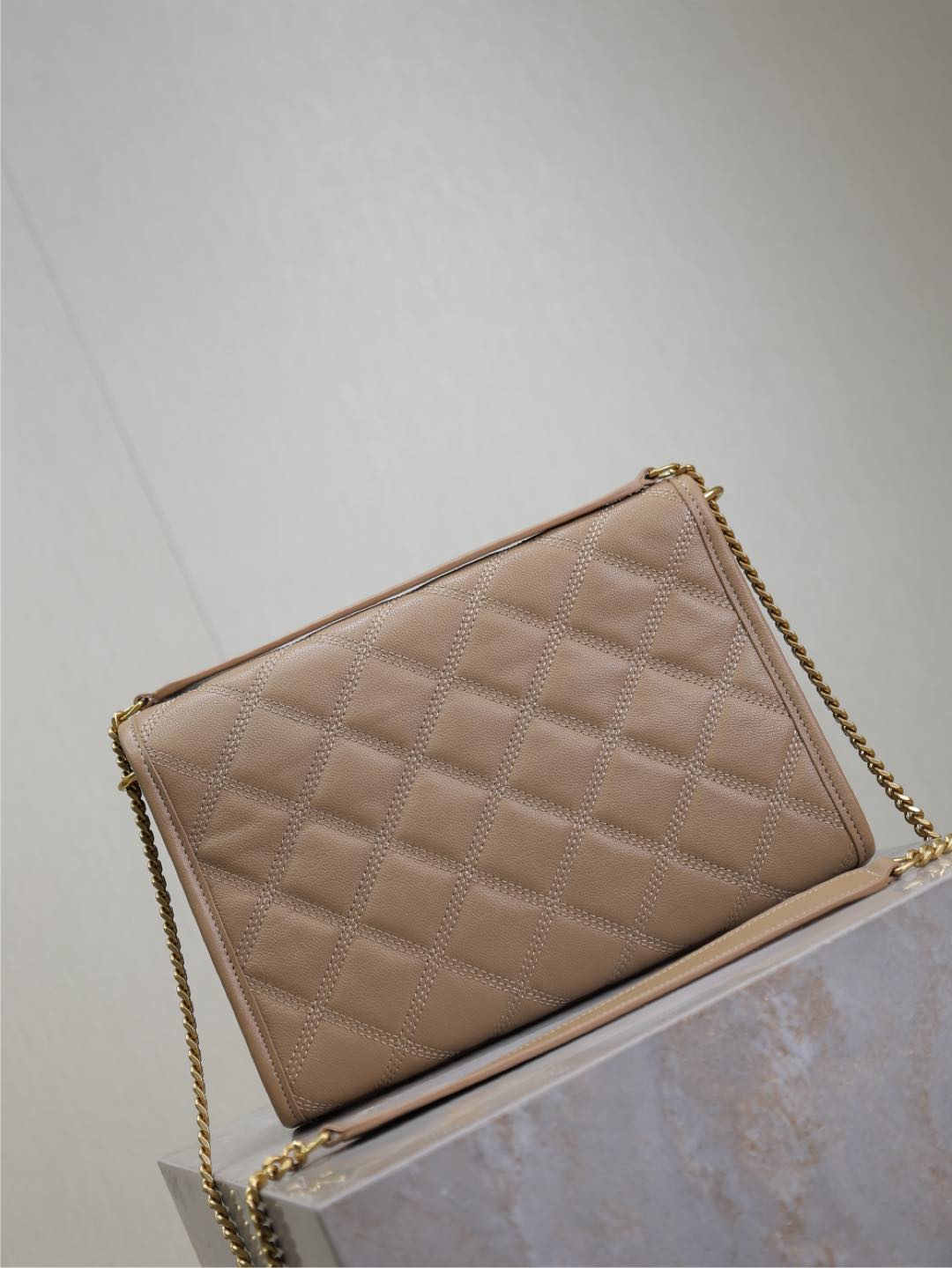 SAINT LAURENT BECKY 25 IN MEDIUM BROWN QUILTED LAMBSKIN GOLD HARDWARE