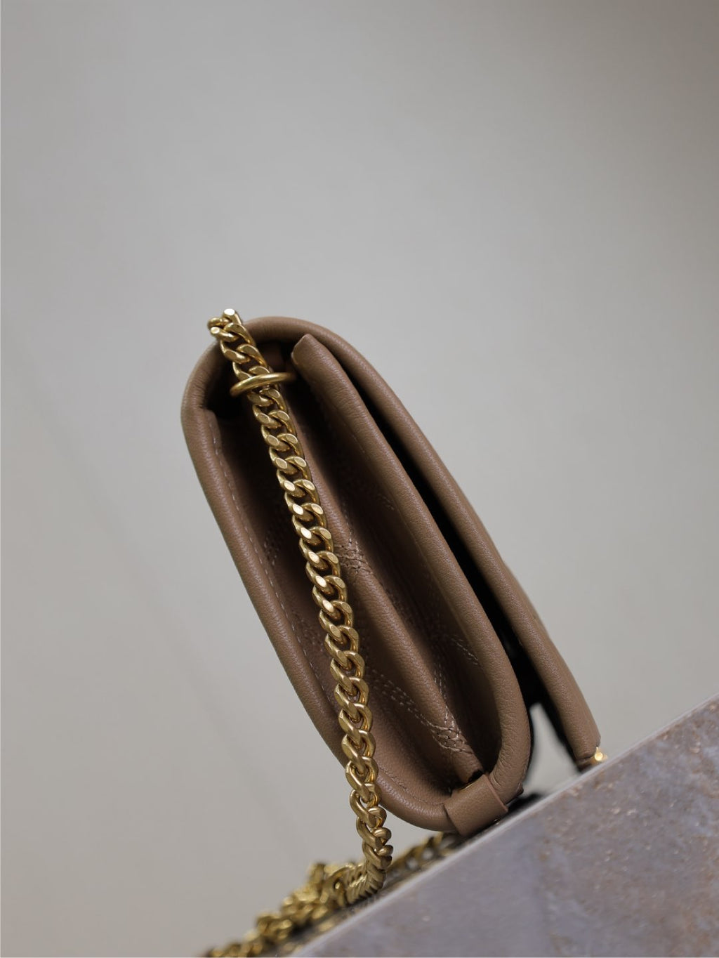 SAINT LAURENT BECKY 22 IN MEDIUM BROWN QUILTED LAMBSKIN GOLD HARDWARE