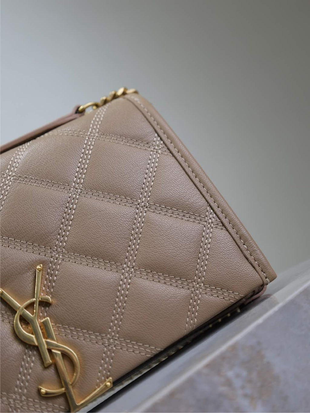 SAINT LAURENT BECKY 22 IN MEDIUM BROWN QUILTED LAMBSKIN GOLD HARDWARE