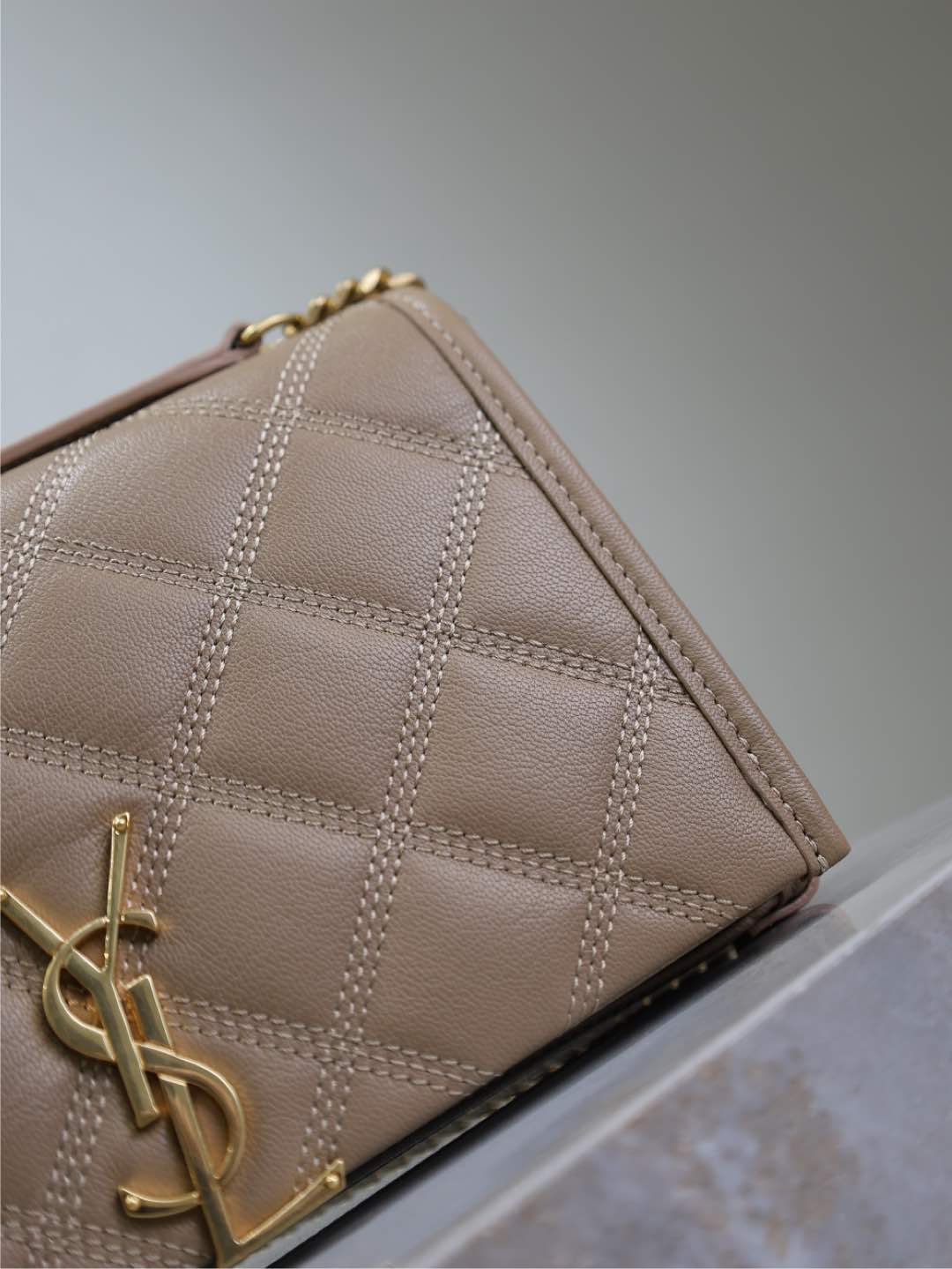 SAINT LAURENT BECKY 22 IN MEDIUM BROWN QUILTED LAMBSKIN GOLD HARDWARE