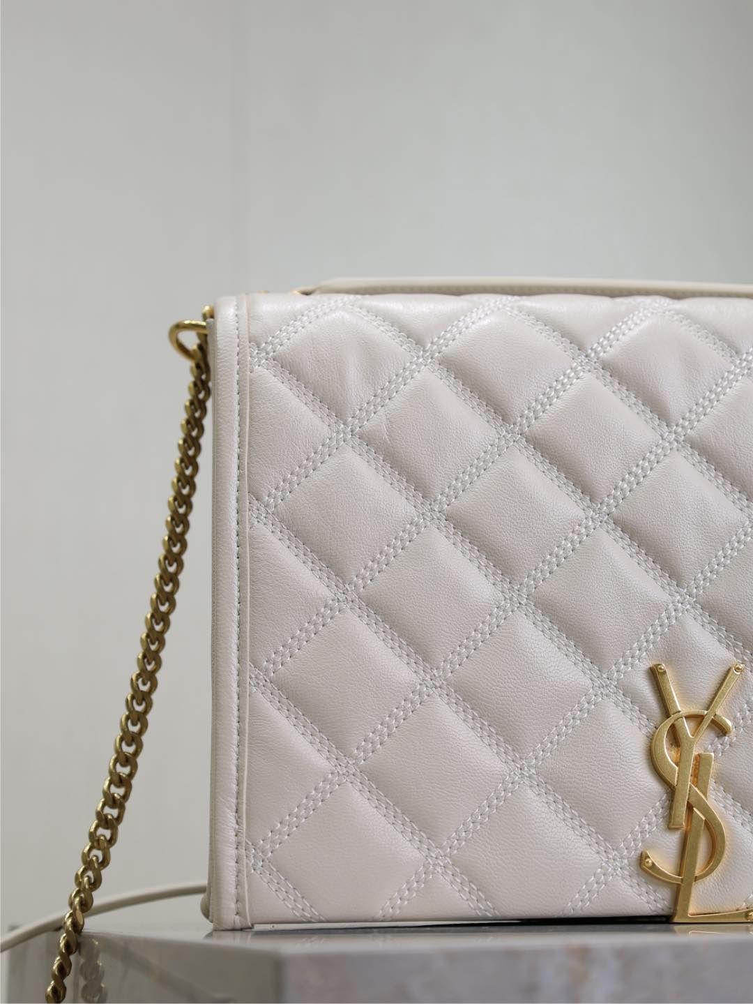 SAINT LAURENT BECKY 26 IN WHITE QUILTED LAMBSKIN GOLD HARDWARE