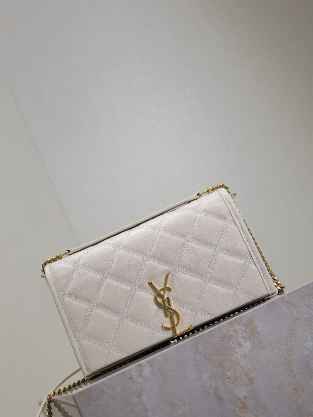 SAINT LAURENT BECKY 22 IN WHITE QUILTED LAMBSKIN GOLD HARDWARE