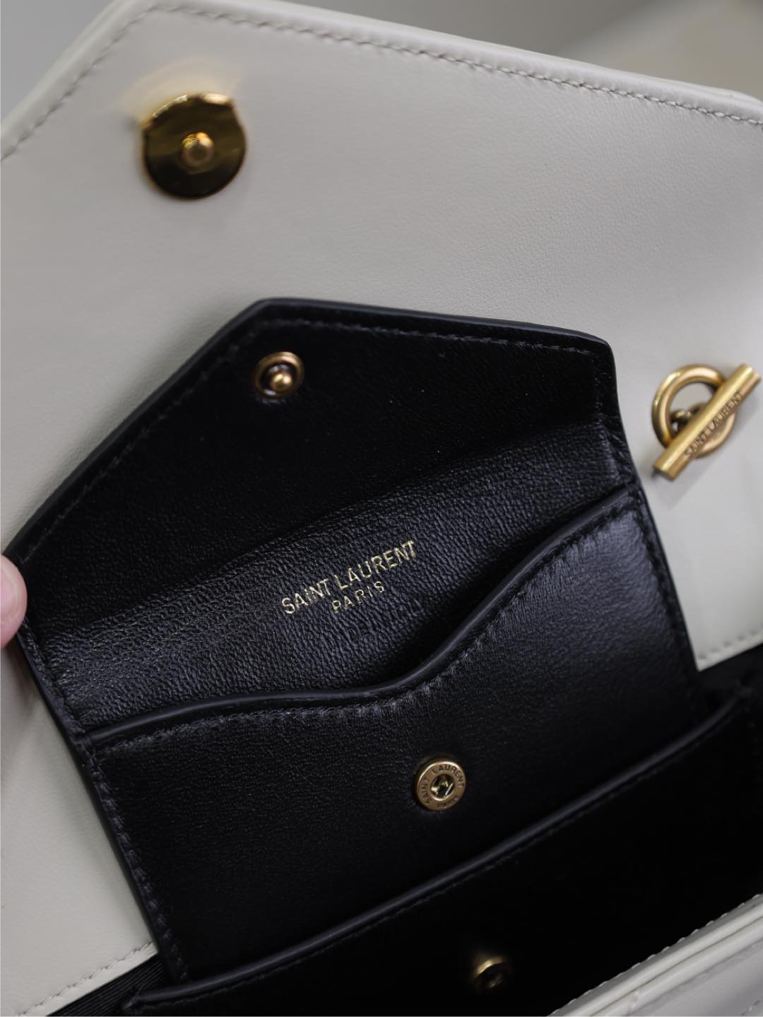 SAINT LAURENT LOULOU MINI 20 IN WHITE SHEEPSKIN GOLD HARDWARE