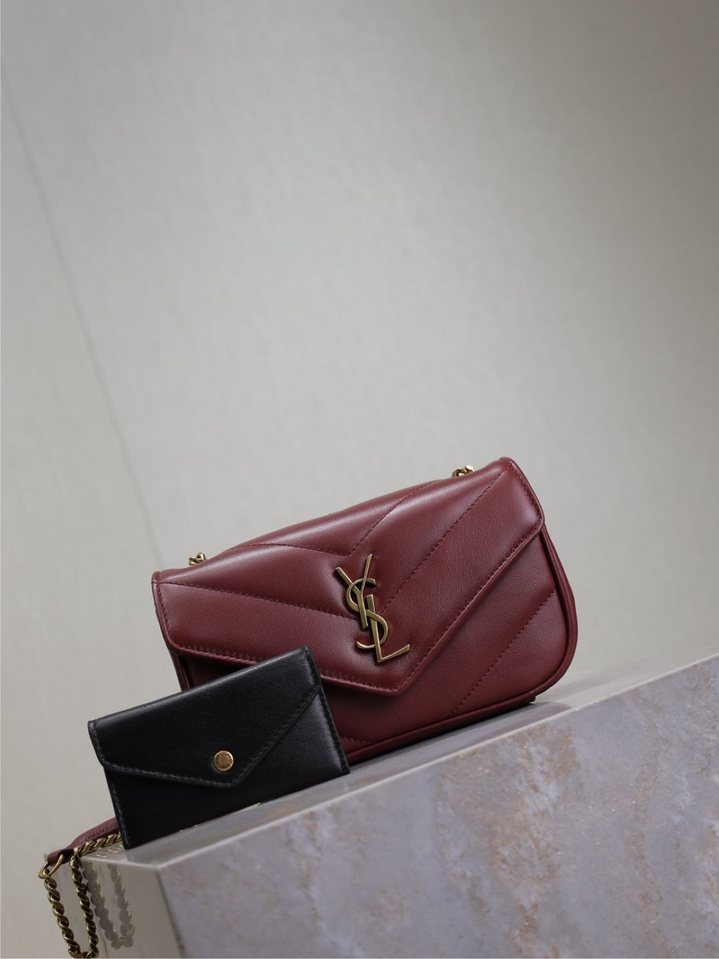 SAINT LAURENT LOULOU MINI 20 IN BURGUNDY RED SHEEPSKIN GOLD HARDWARE