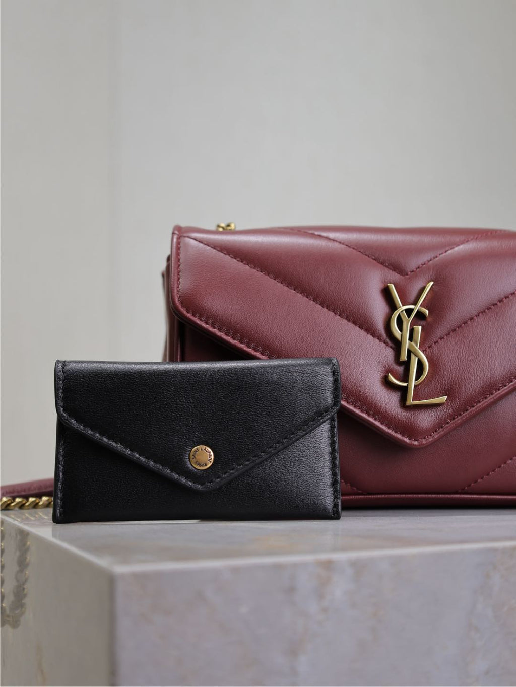 SAINT LAURENT LOULOU MINI 20 IN BURGUNDY RED SHEEPSKIN GOLD HARDWARE