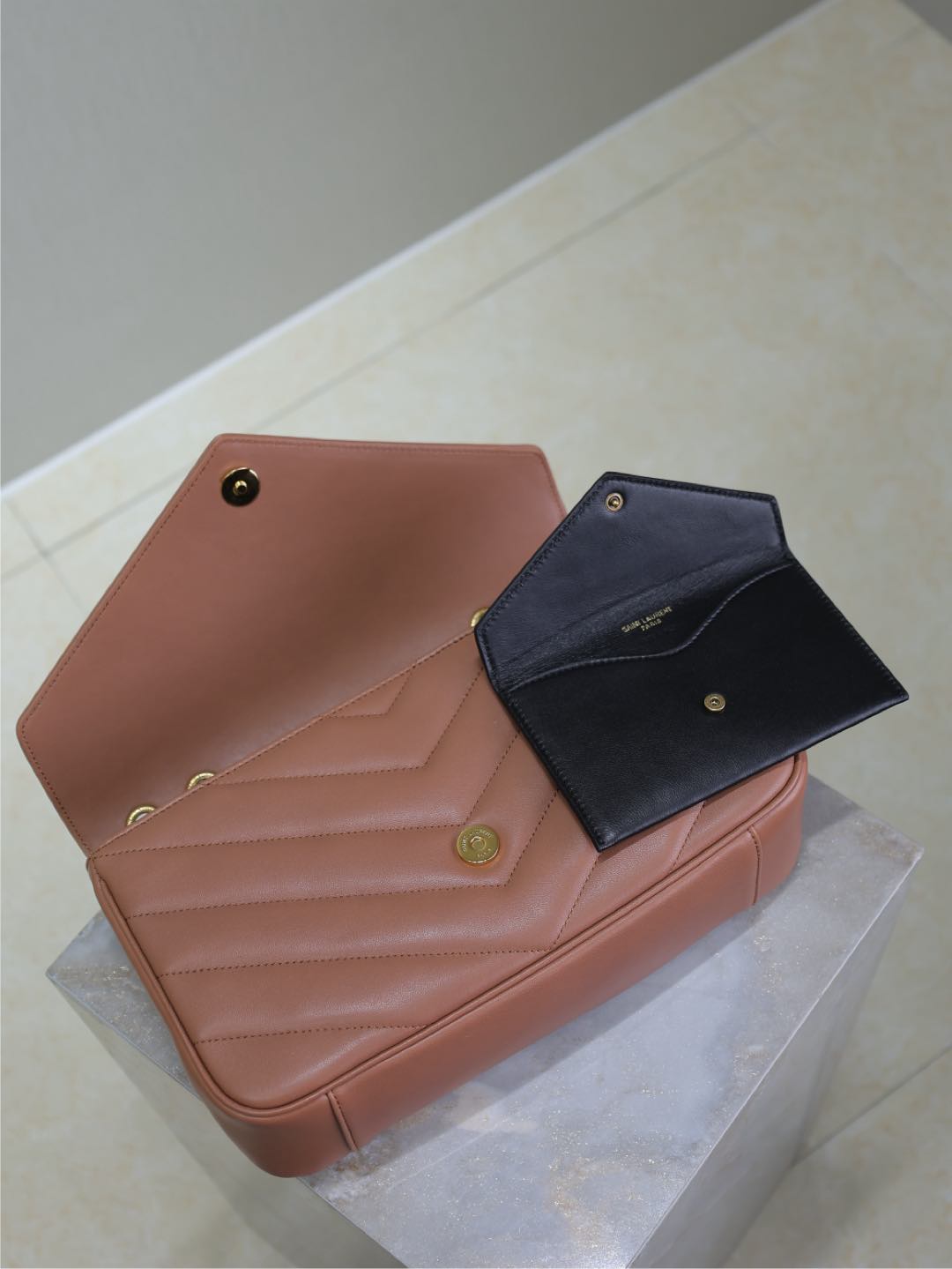 SAINT LAURENT LOULOU MEDIUM 29 IN SALMON PINK SHEEPSKIN GOLD HARDWARE