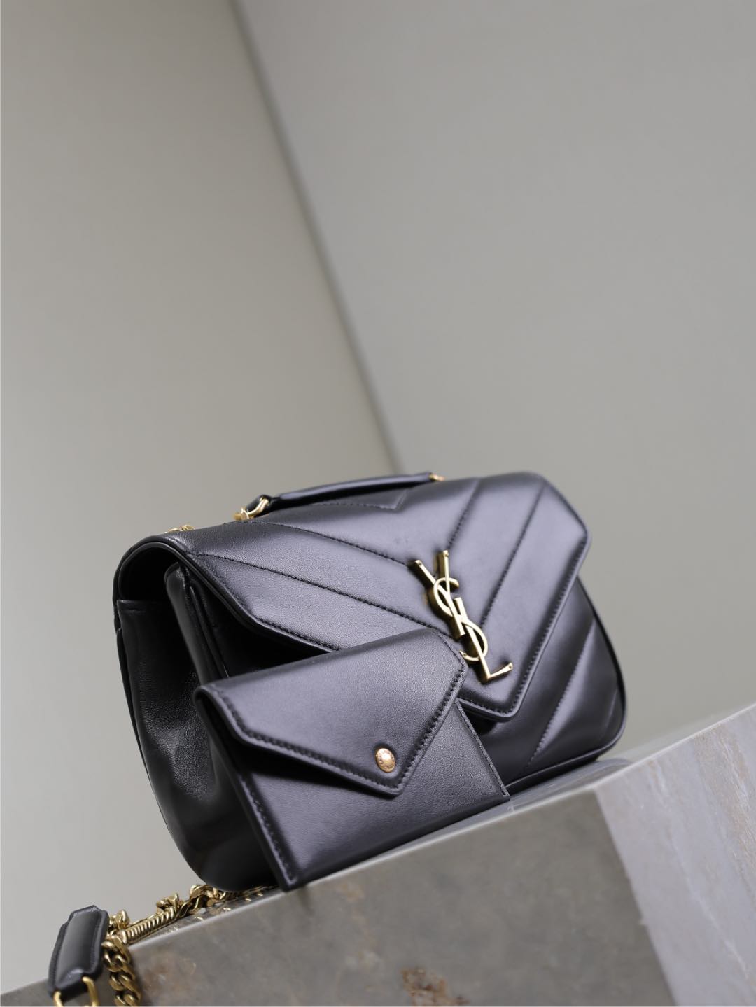 SAINT LAURENT LOULOU SMALL 24 IN BLACK SHEEPSKIN GOLD HARDWARE