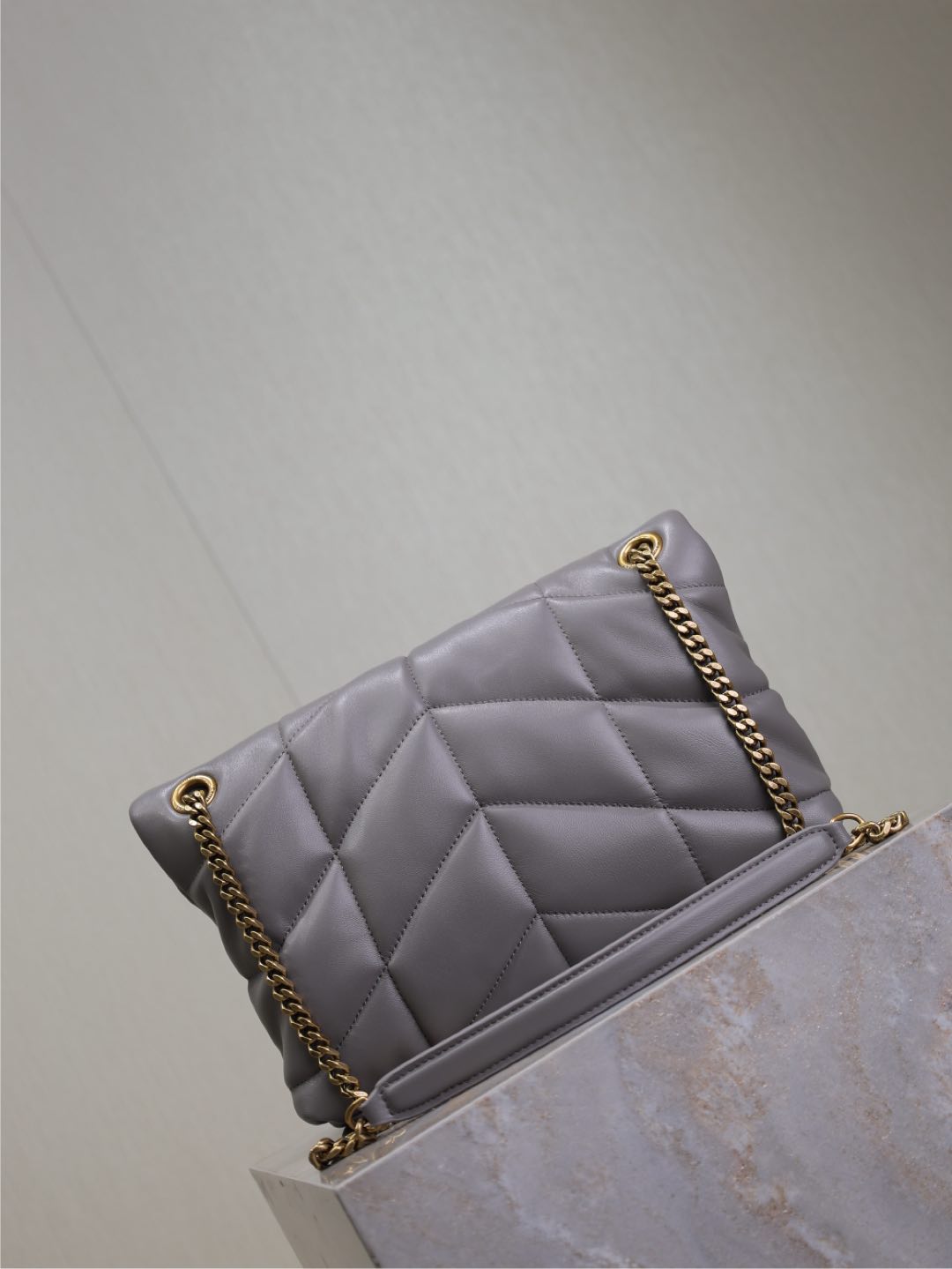 SAINT LAURENT YSL 25S LOULOU PUFFER MEDIUM 29 IN SMOKY LAVENDER CALFSKIN