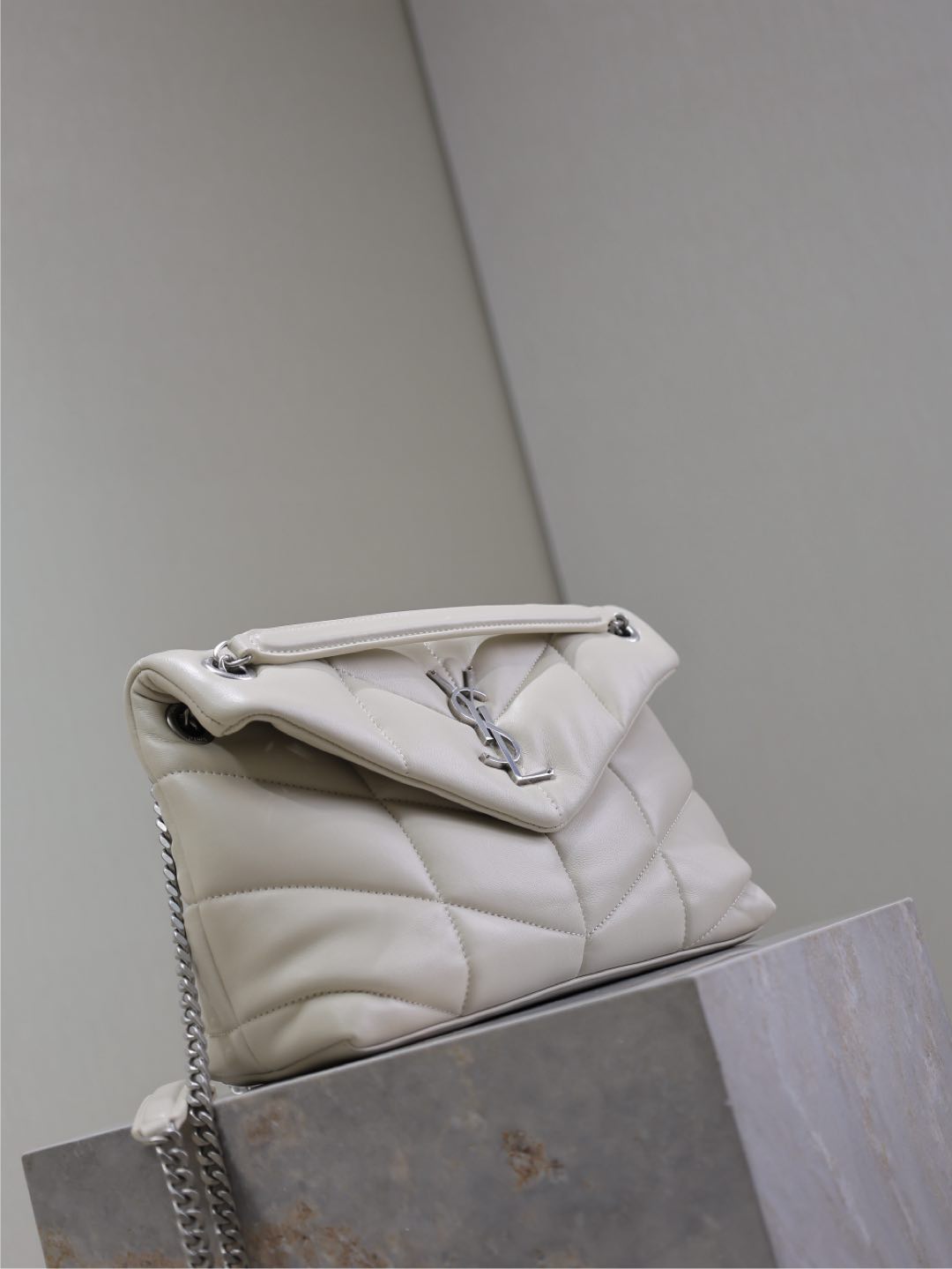 SAINT LAURENT YSL 25S LOULOU PUFFER MM 29 IN SMOKEY TAUPE CALFSKIN SILVER HARDWRE